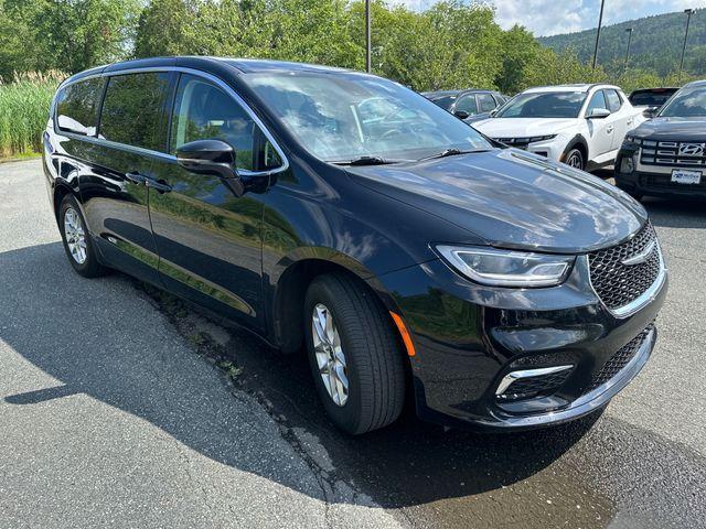 used 2024 Chrysler Pacifica car, priced at $31,488