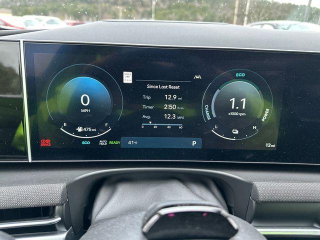 new 2025 Hyundai TUCSON Hybrid car, priced at $37,998