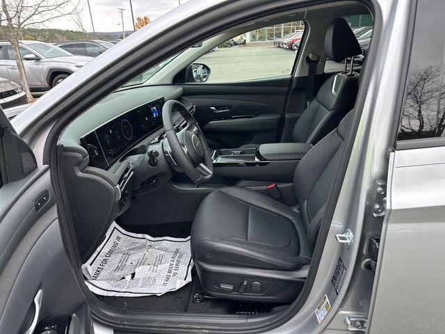 new 2025 Hyundai TUCSON Hybrid car, priced at $37,998