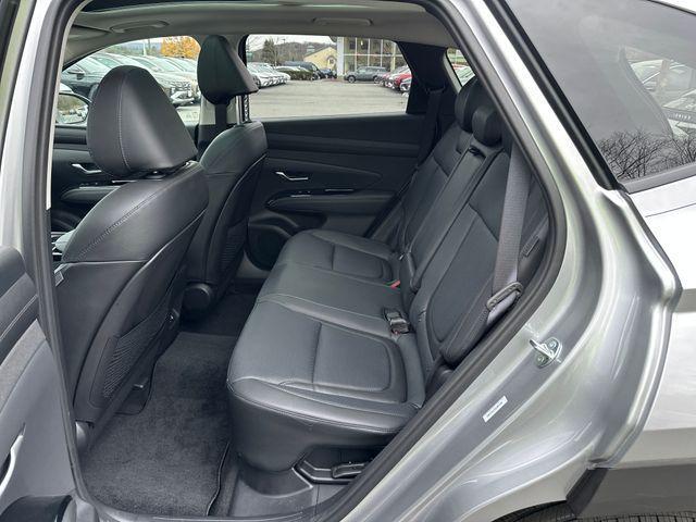 new 2025 Hyundai TUCSON Hybrid car, priced at $37,998