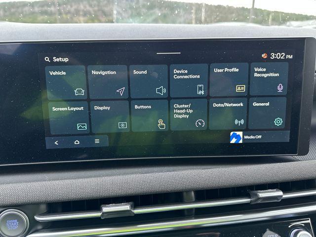 new 2025 Hyundai TUCSON Hybrid car, priced at $37,998