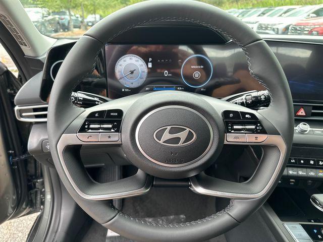 new 2025 Hyundai Elantra car, priced at $25,094