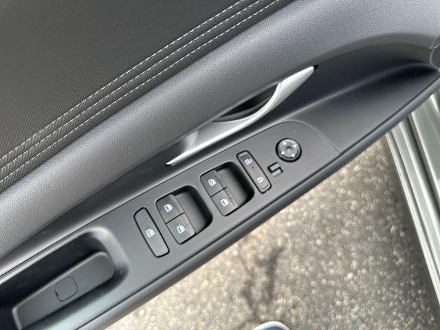 new 2025 Hyundai Elantra car, priced at $25,094