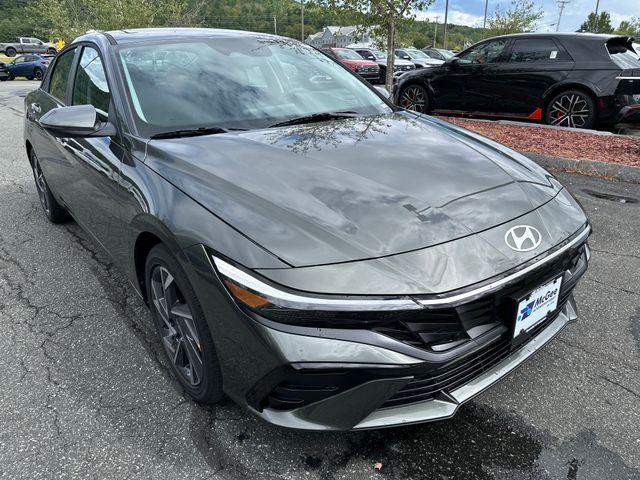 new 2025 Hyundai Elantra car, priced at $25,094