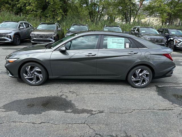 new 2025 Hyundai Elantra car, priced at $25,094