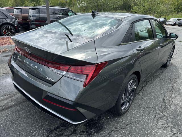 new 2025 Hyundai Elantra car, priced at $25,094