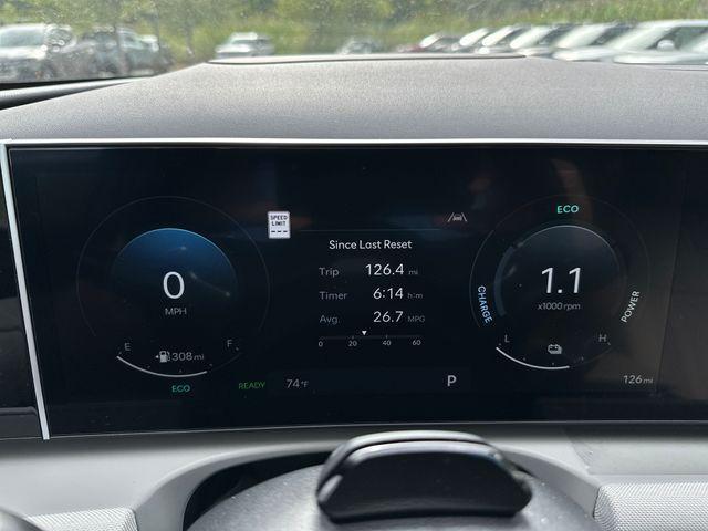 new 2025 Hyundai TUCSON Hybrid car, priced at $37,149