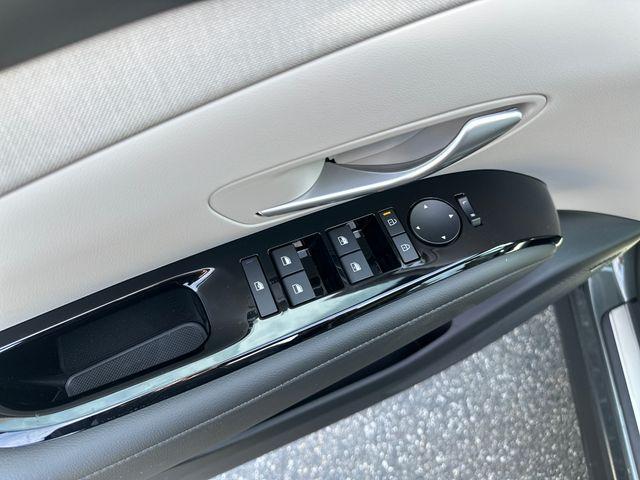 new 2025 Hyundai TUCSON Hybrid car, priced at $37,838