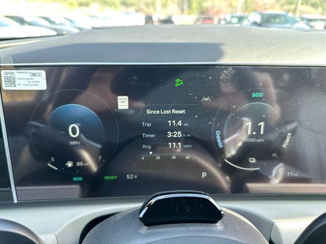 new 2025 Hyundai TUCSON Hybrid car, priced at $37,838