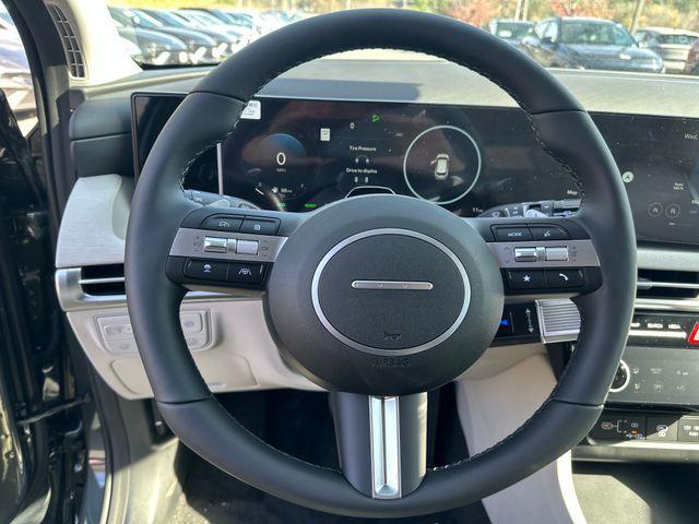 new 2025 Hyundai TUCSON Hybrid car, priced at $37,838