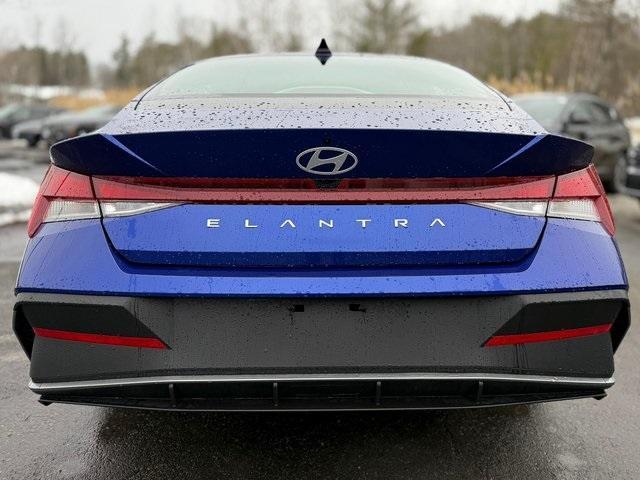 new 2025 Hyundai Elantra car, priced at $21,285