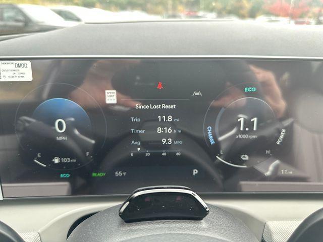 new 2025 Hyundai TUCSON Hybrid car, priced at $37,998