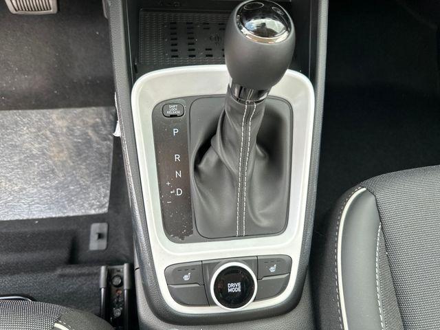 new 2025 Hyundai Venue car, priced at $24,618