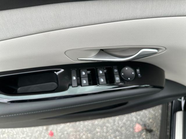 new 2025 Hyundai TUCSON Hybrid car, priced at $37,606