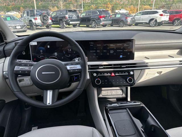 new 2025 Hyundai TUCSON Hybrid car, priced at $37,606