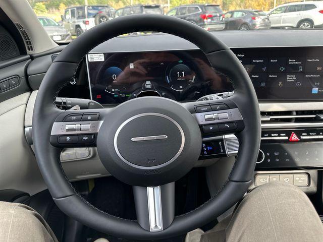 new 2025 Hyundai TUCSON Hybrid car, priced at $37,606