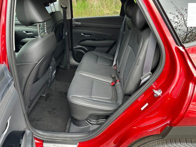 new 2025 Hyundai TUCSON Hybrid car, priced at $41,123