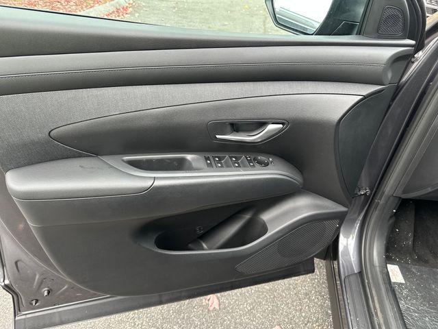 new 2025 Hyundai TUCSON Hybrid car, priced at $33,270