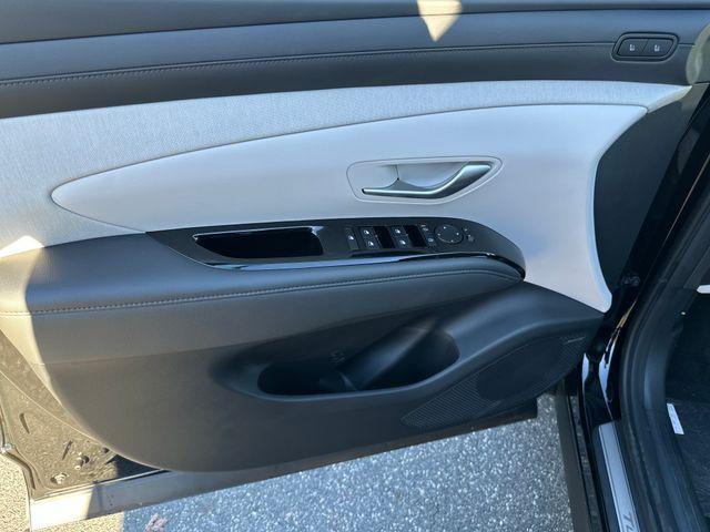 new 2025 Hyundai TUCSON Hybrid car, priced at $37,838