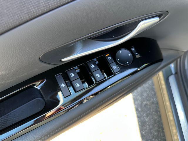 new 2025 Hyundai TUCSON Hybrid car, priced at $37,998