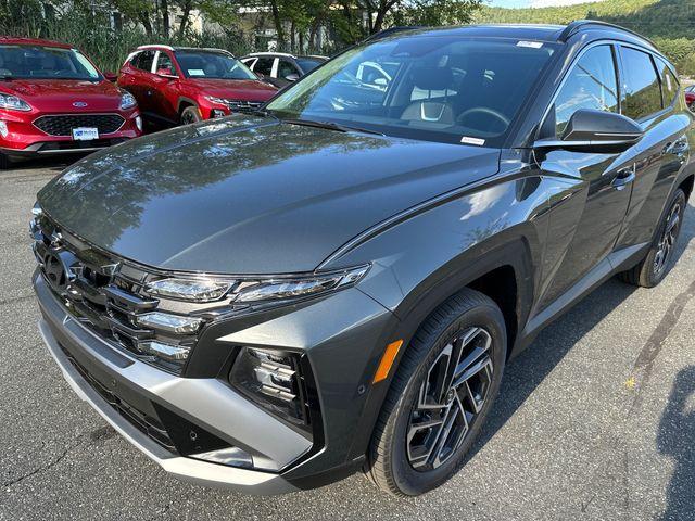 new 2025 Hyundai TUCSON Hybrid car, priced at $37,998