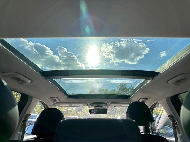 new 2025 Hyundai TUCSON Hybrid car, priced at $37,998