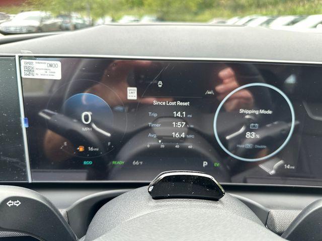 new 2025 Hyundai TUCSON Hybrid car, priced at $37,998