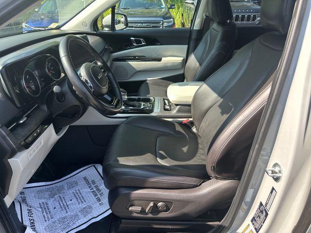 used 2024 Kia Carnival car, priced at $30,000