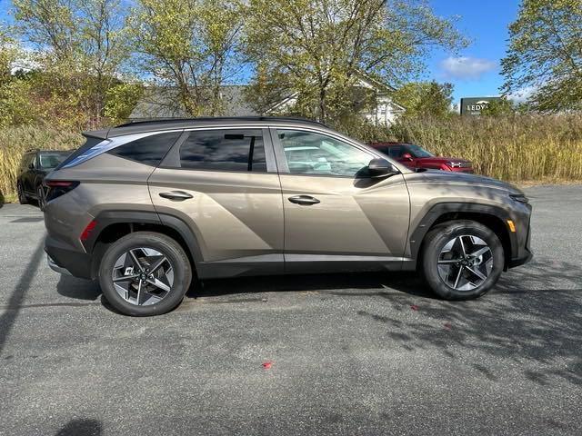 new 2025 Hyundai Tucson Hybrid car, priced at $37,435