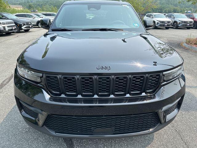 used 2023 Jeep Grand Cherokee car, priced at $28,998