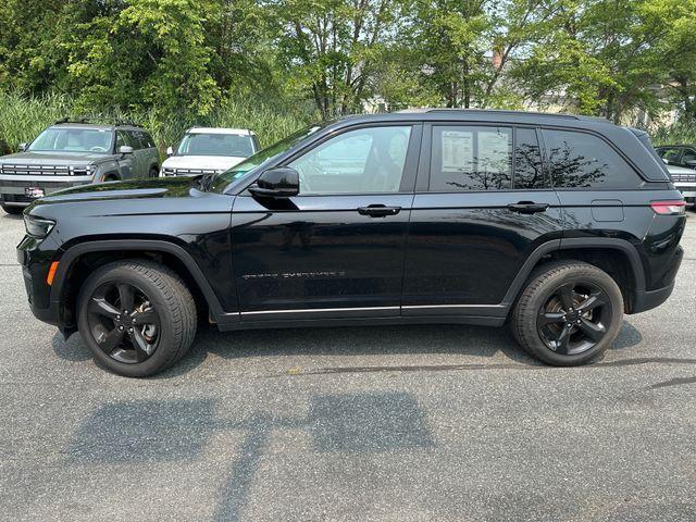 used 2023 Jeep Grand Cherokee car, priced at $28,998