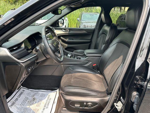 used 2023 Jeep Grand Cherokee car, priced at $28,998