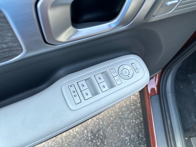 new 2025 Hyundai SANTA FE HEV car, priced at $41,275