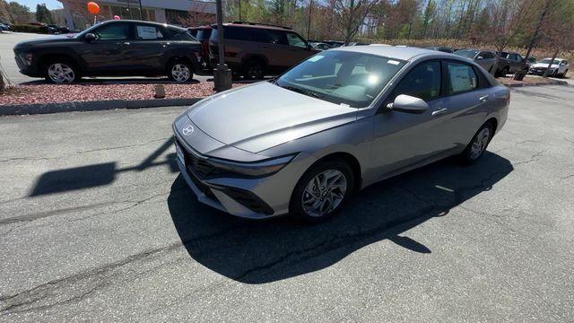 new 2025 Hyundai ELANTRA HEV car, priced at $24,976