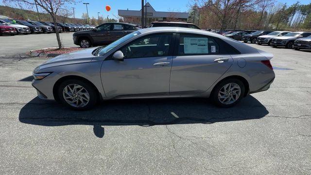 new 2025 Hyundai ELANTRA HEV car, priced at $24,976