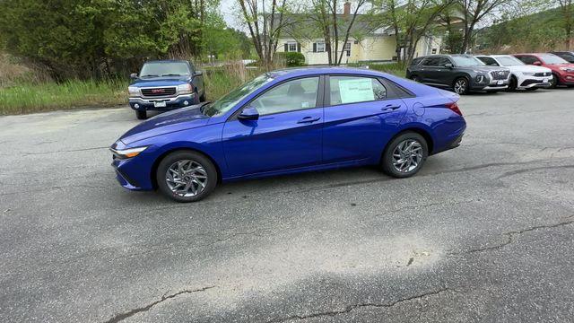 new 2025 Hyundai ELANTRA HEV car, priced at $25,225
