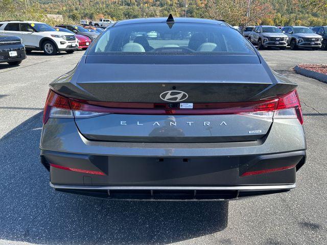new 2025 Hyundai ELANTRA HEV car, priced at $26,328