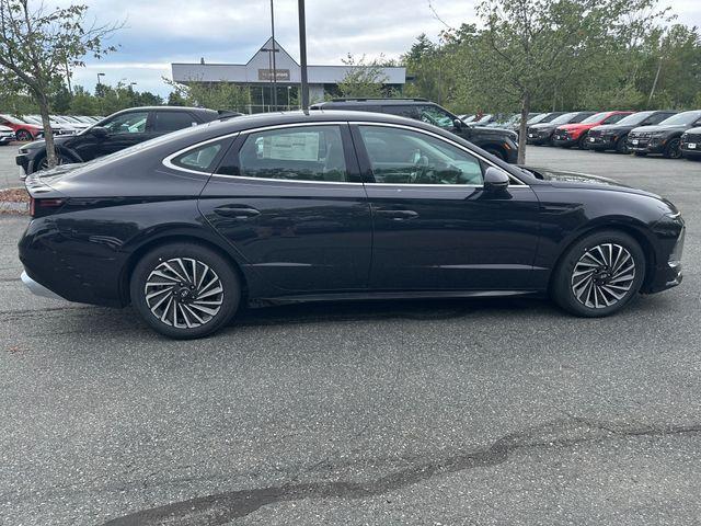 new 2025 Hyundai Sonata Hybrid car, priced at $34,405