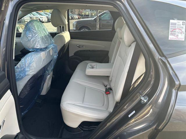 new 2025 Hyundai TUCSON Hybrid car, priced at $37,910