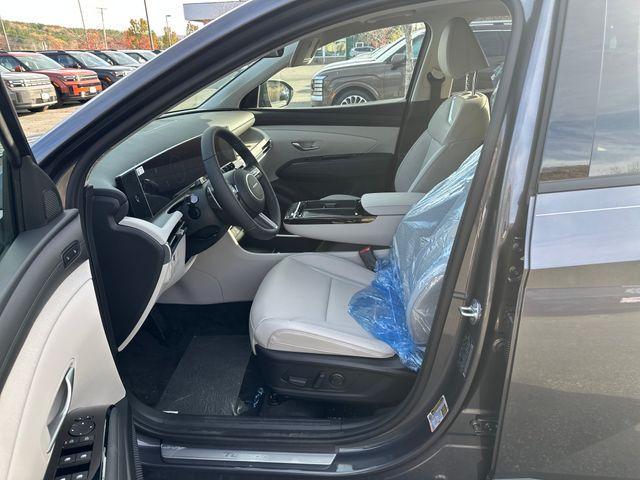 new 2025 Hyundai TUCSON Hybrid car, priced at $37,910