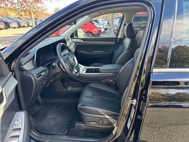 used 2025 Hyundai Palisade car, priced at $41,500