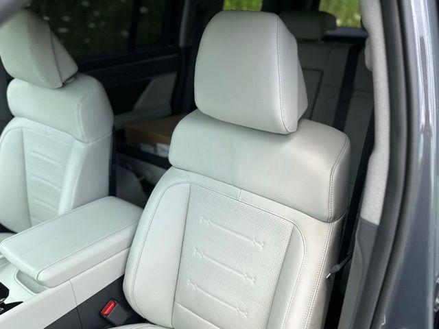 new 2025 Hyundai Santa Fe car, priced at $45,708