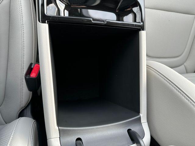 new 2025 Hyundai TUCSON Hybrid car, priced at $38,001