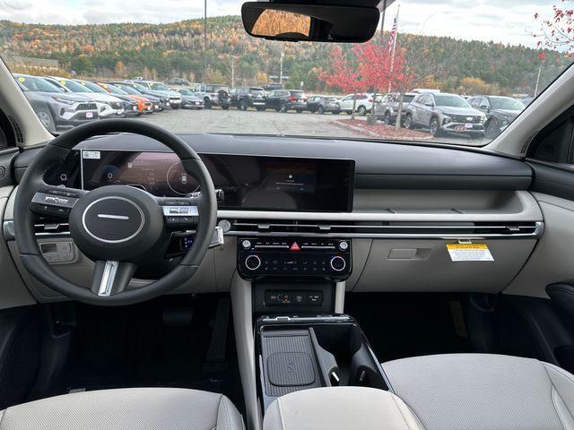 new 2025 Hyundai TUCSON Hybrid car, priced at $38,001