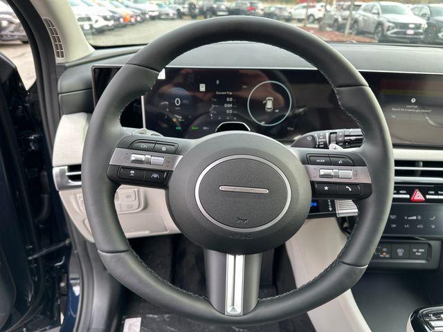 new 2025 Hyundai TUCSON Hybrid car, priced at $38,001