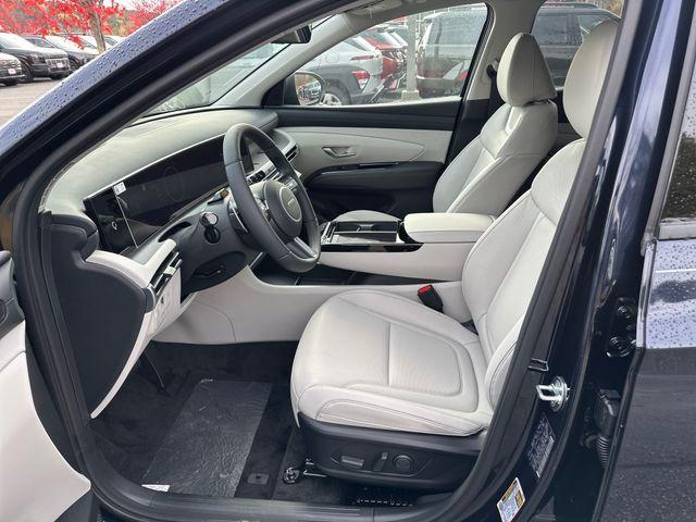 new 2025 Hyundai TUCSON Hybrid car, priced at $38,001