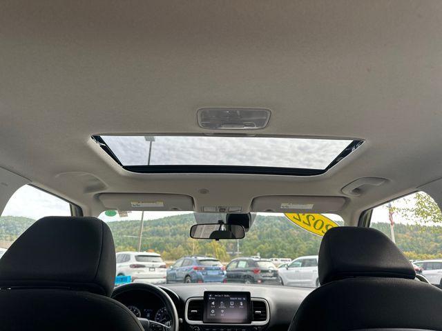 used 2022 Hyundai Venue car, priced at $17,995