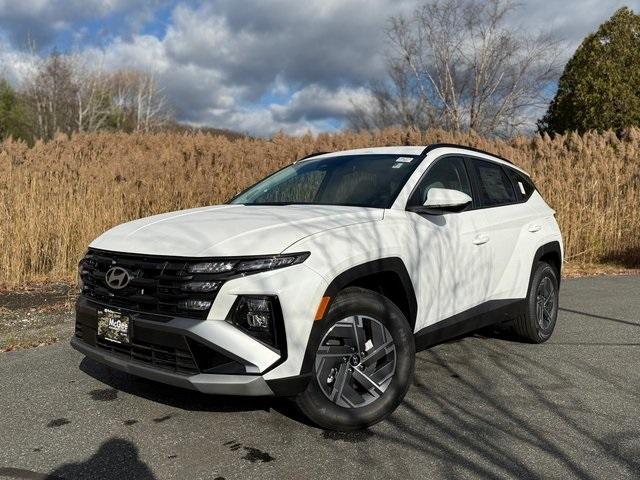 new 2025 Hyundai Tucson Hybrid car, priced at $34,015