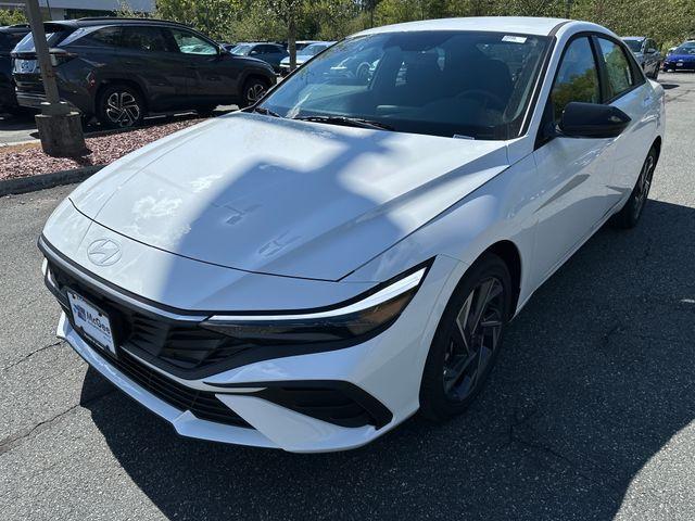 new 2025 Hyundai Elantra car, priced at $22,962