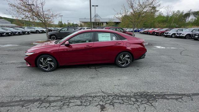 new 2025 Hyundai ELANTRA HEV car, priced at $29,777